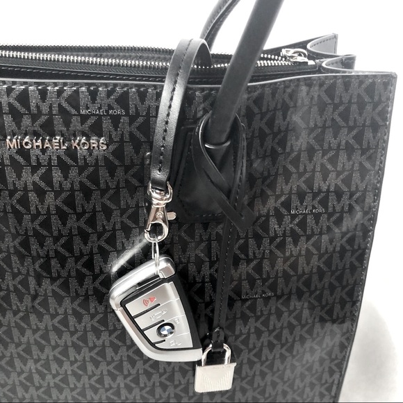 NWT Michael Kors XL Mercer tote. Black patent - Picture 11 of 12